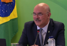 Após fala homofóbica, Ministro da Educação diz governar para todos