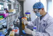 Cientistas apontam preocupação entre vacinas contra a Covid-19 e o HIV