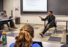 Brandon Copeland compartilha lições de finanças pessoais Brandon Copeland