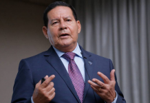 Bolsonaro ameaça demitir quem sugerir expropriação de terras indígenas como pena por crime ambiental