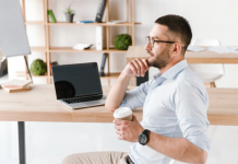 Os erros financeiros mais comuns que as pessoas cometem na casa dos 30 anos