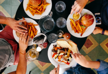 Como evito que o FOMO estrague meu orçamento