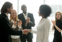 3 coisas que você deve negociar ao conseguir uma promoção