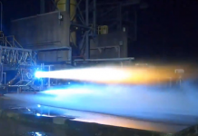 Jeff Bezos diz que este motor levará uma mulher à lua pela primeira vez