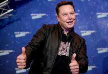 Elon Musk afirma que a Apple se recusou a se encontrar com ele para discutir a compra da Tesla